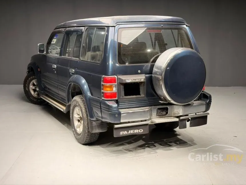 1996 Mitsubishi Pajero SUV