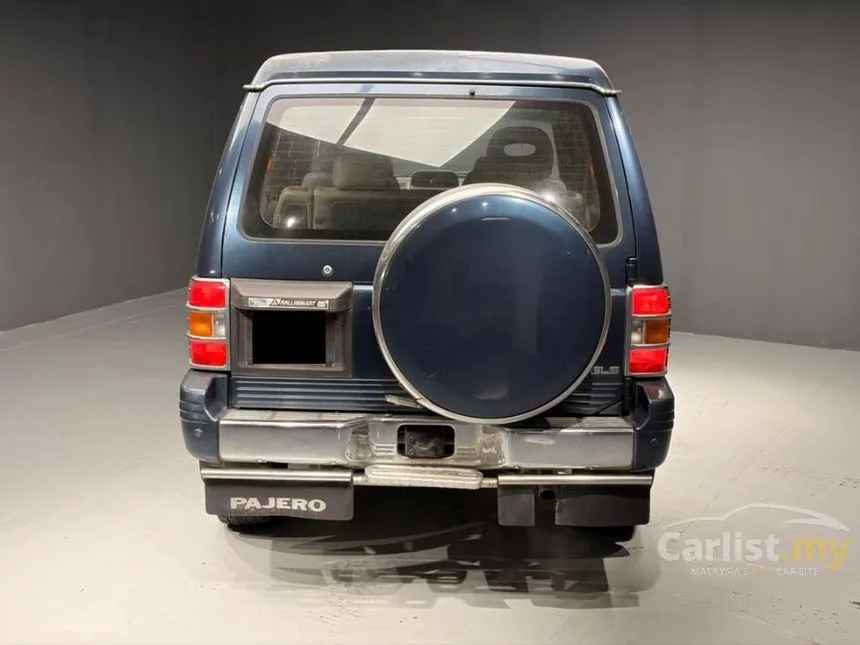 1996 Mitsubishi Pajero SUV