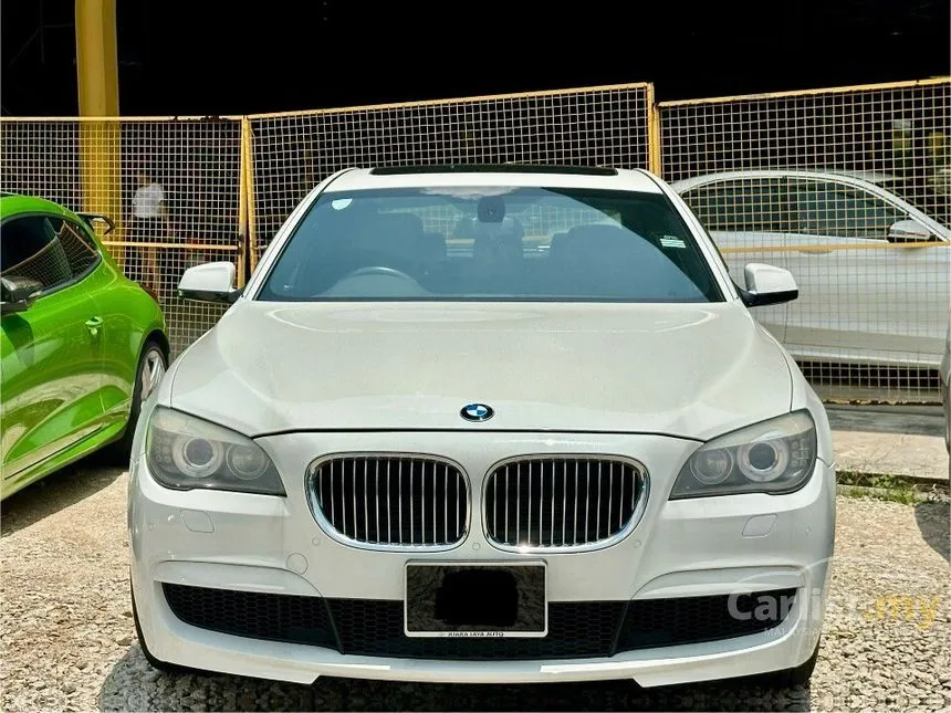 2012 BMW 740i Sedan