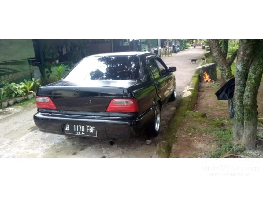 2001 Toyota Soluna XLi Sedan