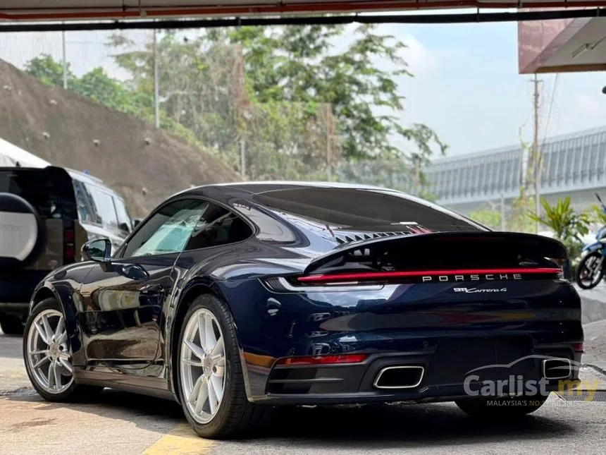 2022 Porsche 911 Carrera 4S Coupe