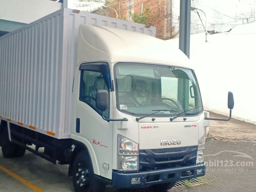 2021 Isuzu Elf NMR 71 Trucks