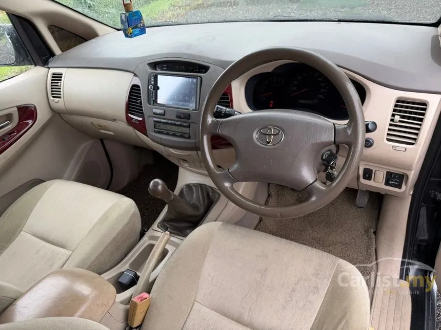 2005 Toyota Innova G MPV