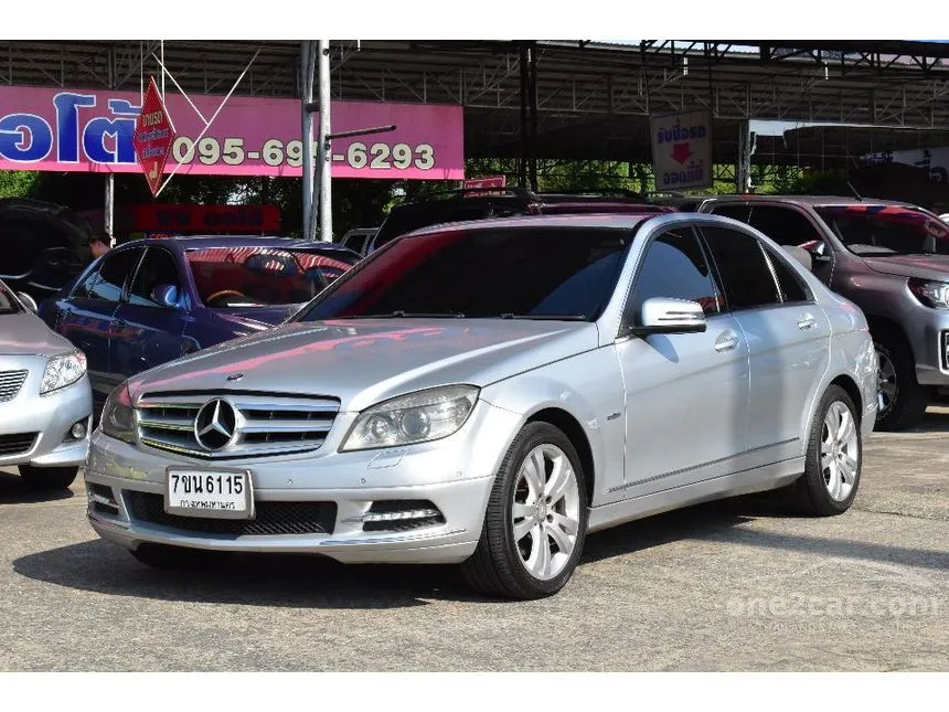 2011 Mercedes-Benz C200 CGI BlueEFFICIENCY Sedan
