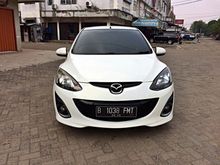 Mazda 2 1.5 R 2010 AT white elegant , Good condition , mulus , full orisinil