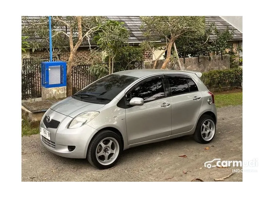 2007 Toyota Yaris E Hatchback