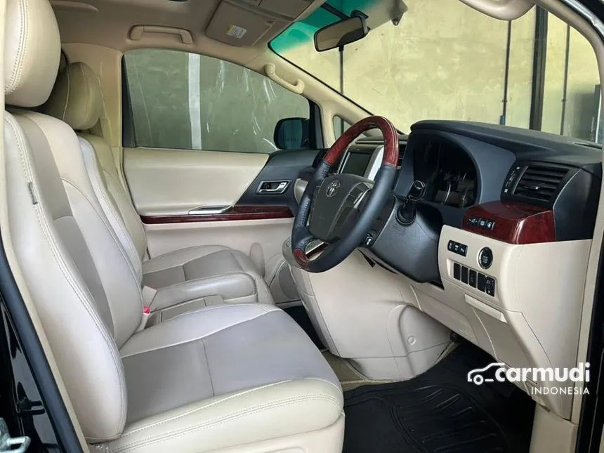 2011 Toyota Vellfire V MPV