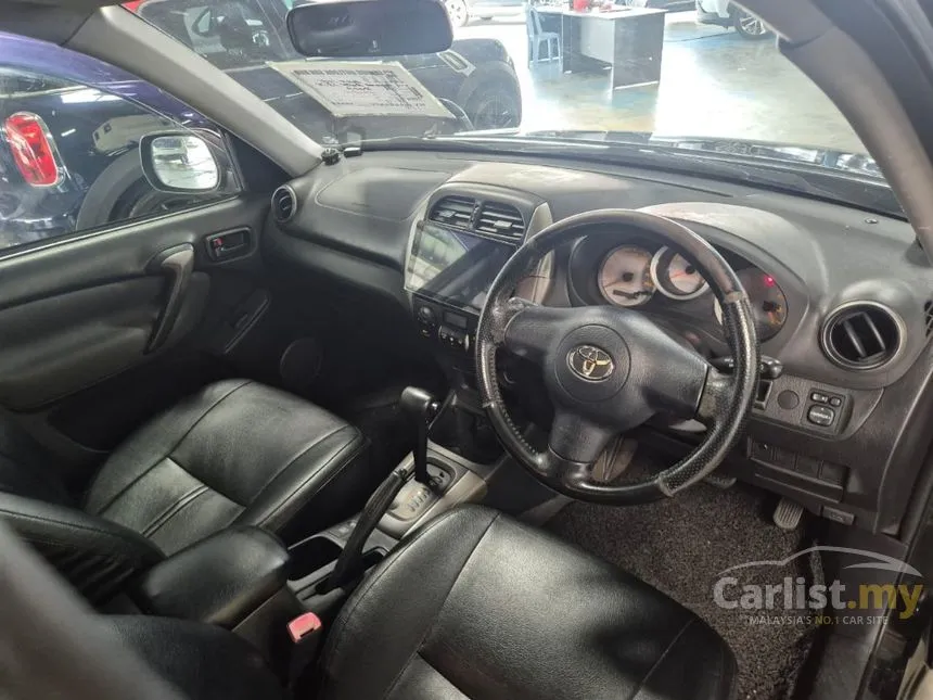 2004 Toyota RAV4 5 Door SUV