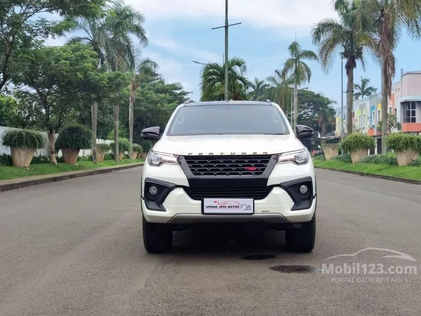 Jual Mobil Toyota Fortuner 2019 TRD 2.7 di DKI Jakarta Automatic SUV Putih Rp 400.000.000