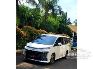 2022 Toyota Voxy 2.0 MPV