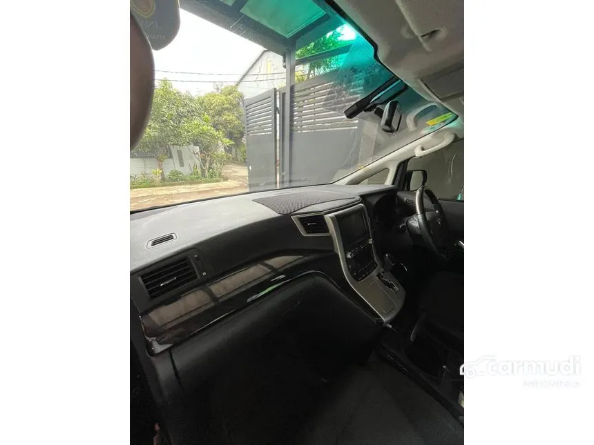 2012 Toyota Alphard SC MPV