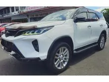 2021 Toyota FORTUNER VRZ 2.8 A VNT INTERCOOLER (DIESEL) 4WD FACELIFT 4X4 (AT) (SUV) (GOOD CONDITION) SUPER WHITE II PAIRED WITH A SLEEK BLACK ROOF