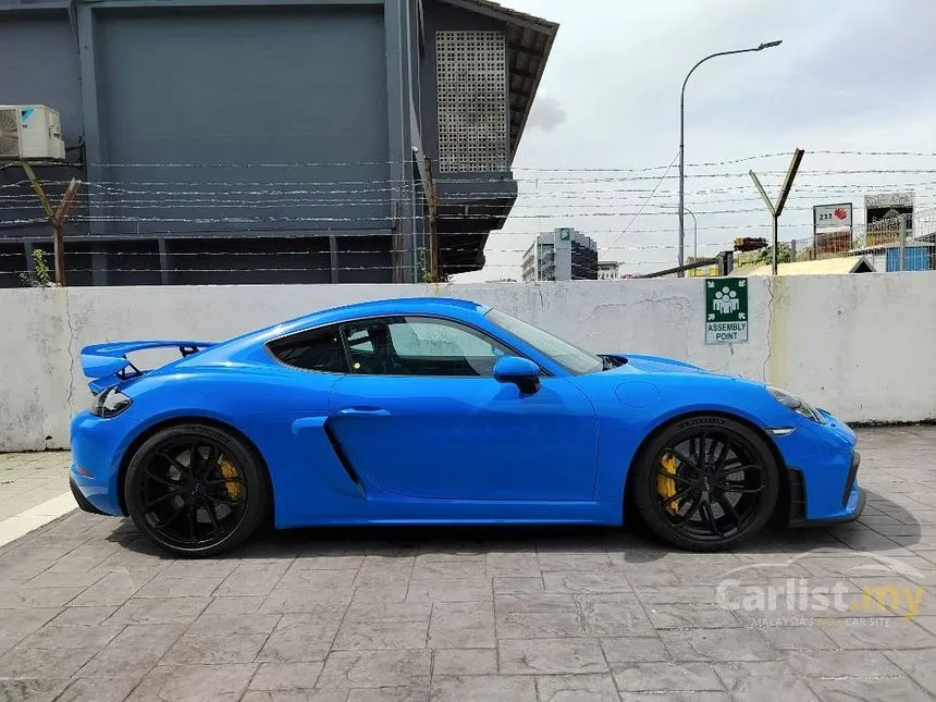 2022 Porsche 718 Cayman GT4 Coupe