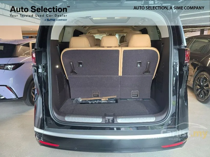 2025 Denza D9 Premium MPV