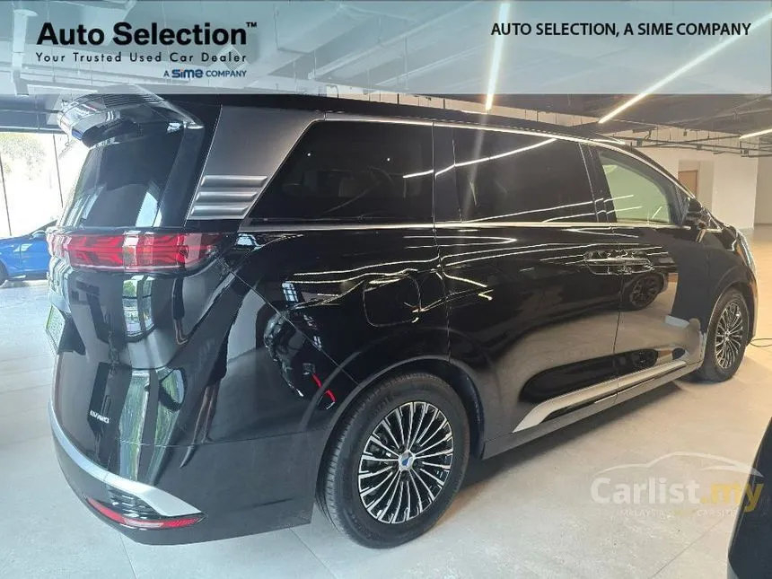 2025 Denza D9 Premium MPV
