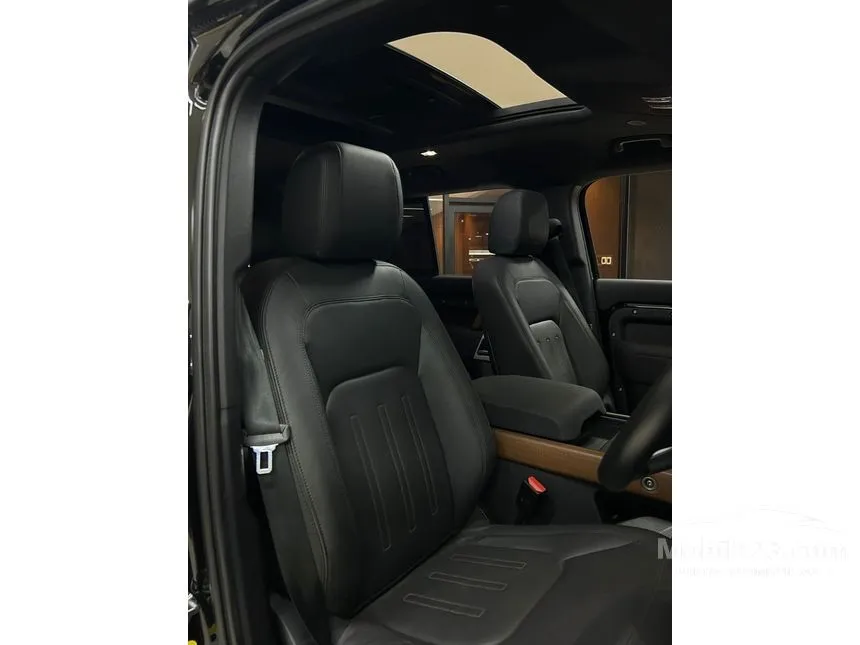 2022 Land Rover Defender 110 P300 SE SUV