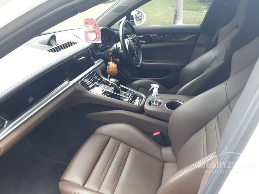 2017 Porsche Panamera 4S Hatchback