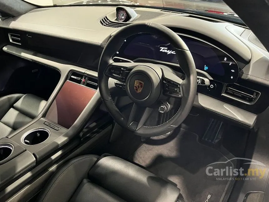 2022 Porsche Taycan Turbo S Sedan