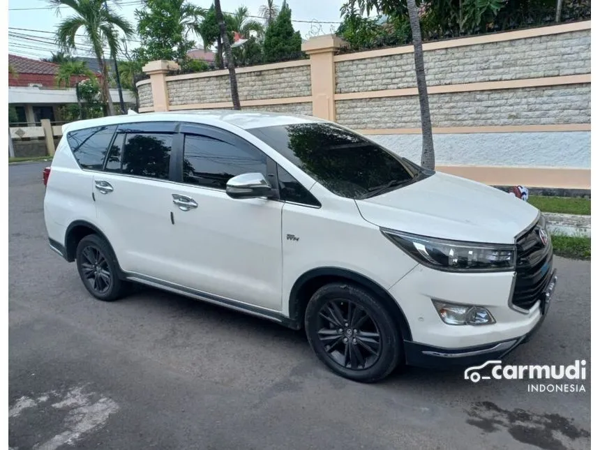 Jual Mobil Toyota Innova Venturer 2017 2.0 di Jawa Timur Automatic Wagon Putih Rp 317.000.000
