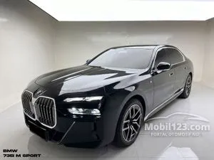 2023 BMW 735i 3.0 M Sport Sedan