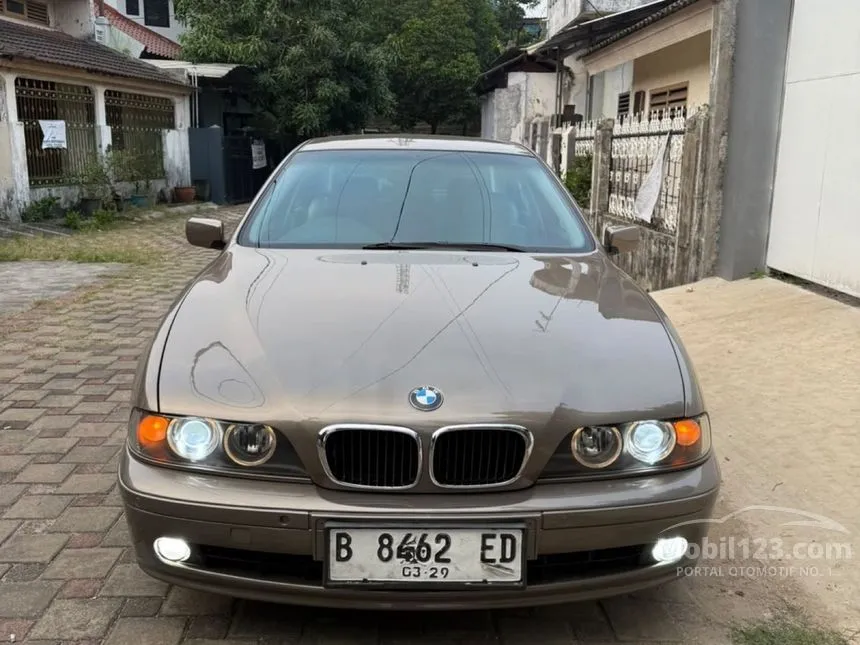 2002 BMW 530i Sedan