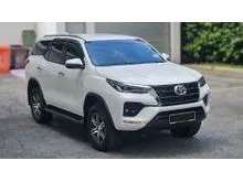 2022 Toyota Fortuner 2.4 4X4 / MILEAGE 26.5K KM ONLY /FULL SERVICE RECORD / STILL UNDER WARRANTY