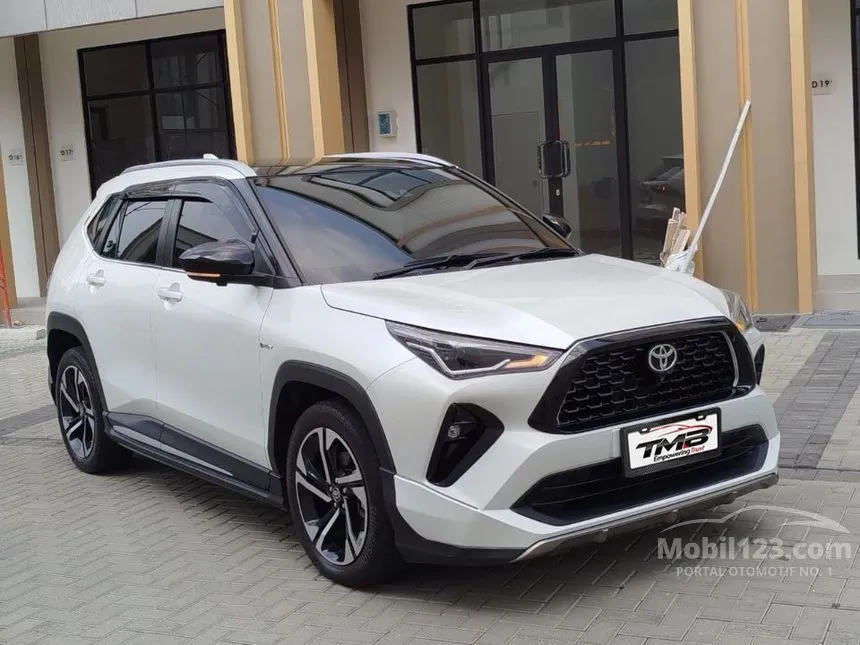 2023 Toyota Yaris Cross S HV with GR Parts Aero Pkg SUV