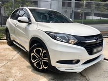 2017 Honda HR-V 1.8 i-VTEC E SUV (FULL SERVICE RECOND)(LOW MILEAGE)(UNDER WARRANTY)(ONE OWNER)(TRUE YEAR MAKE)