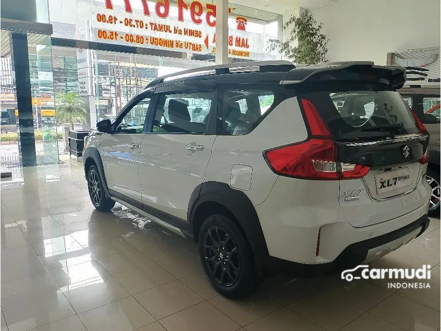 2025 Suzuki XL7 Alpha Hybrid (Two Tone) SUV