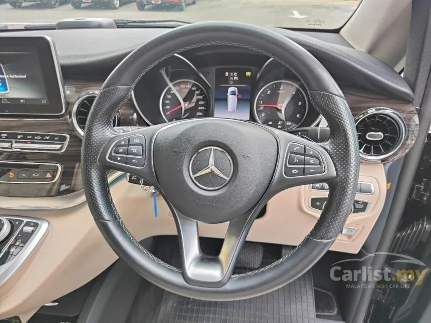 2017 Mercedes-Benz V220 CDI MPV