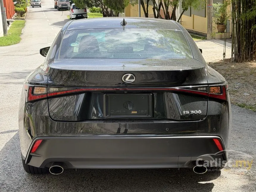 2022 Lexus IS 300 F Sport Sedan