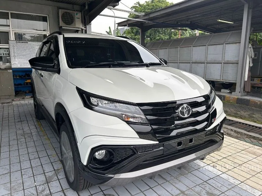 Jual Mobil Toyota Rush 2024 S GR Sport 1.5 di Banten Manual SUV Putih Rp 278.750.000