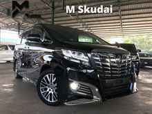 2015 Toyota Alphard 2.5 SC WITH P. CRASH & SUNROOF & 3 YRS TOYOTA WARRANTY!!!