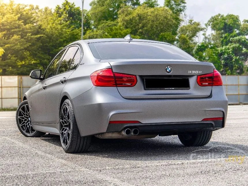 2018 BMW 330e M Sport Sedan