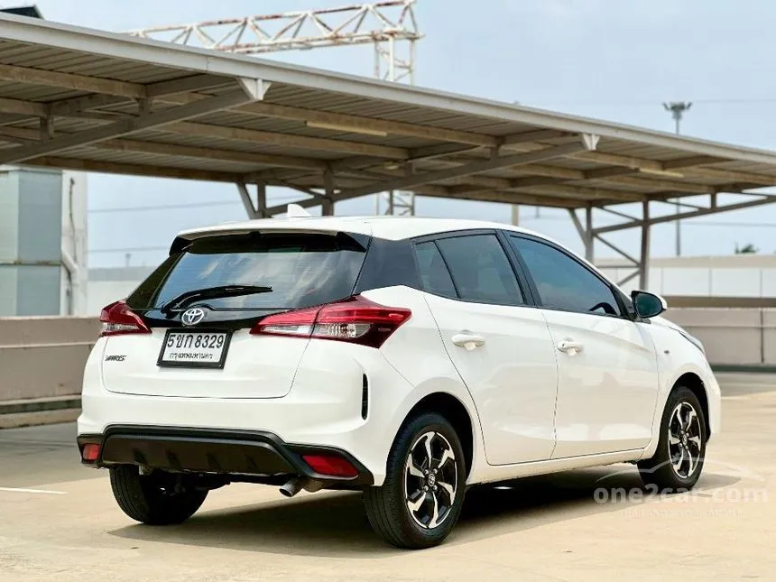 2024 Toyota YARIS Sport Hatchback
