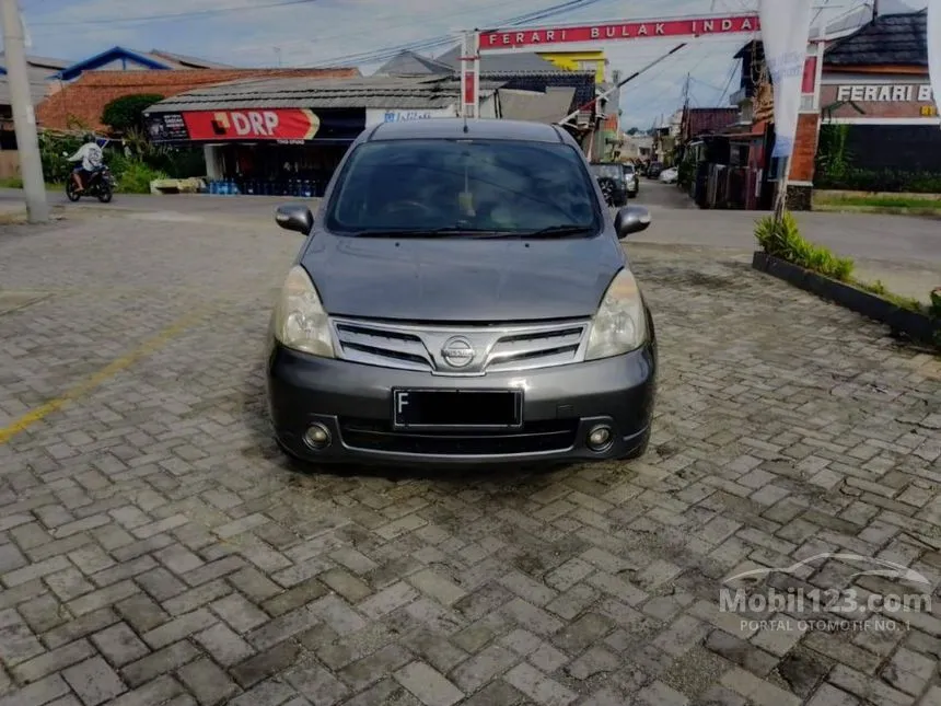 Jual Mobil Nissan Grand Livina 2012 Ultimate 1.5 di Jawa Barat Automatic MPV Abu