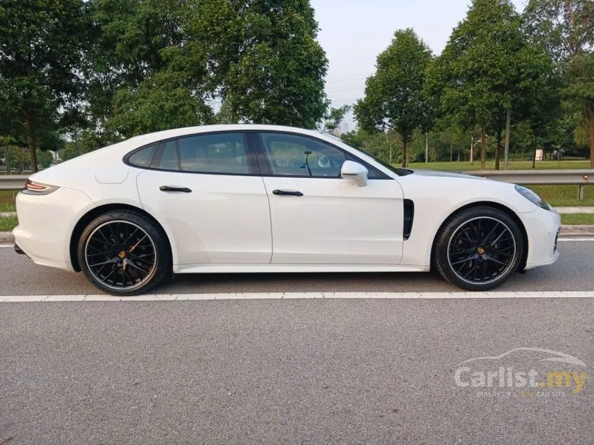 2018 Porsche Panamera Hatchback