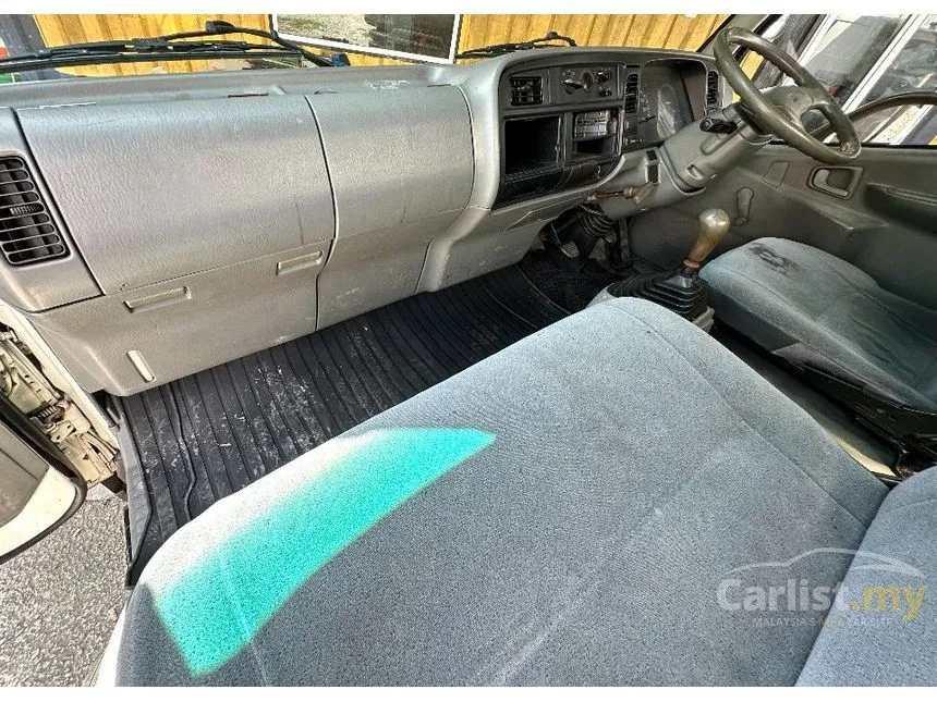 2006 Mitsubishi Fuso canter FE639 Lorry