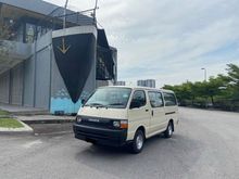 1997 Toyota Hiace 2.0 Van New paint