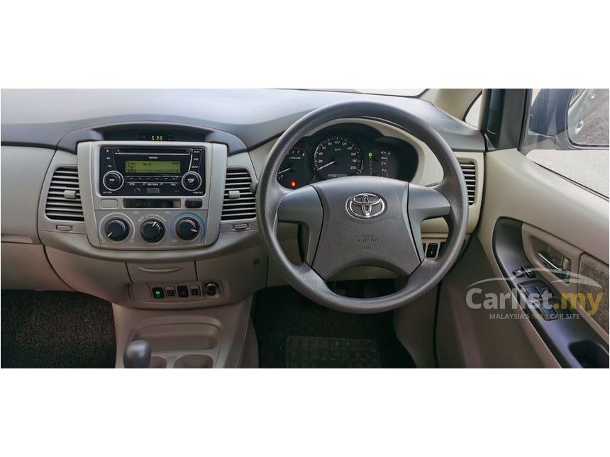 12 toyota innova 2.0e auto facelift 1 owner