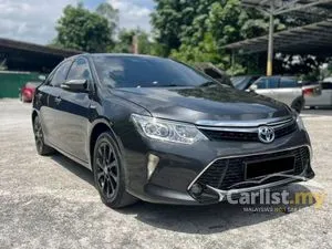 2017 Toyota Camry 2.5 Hybrid Luxury Sedan
