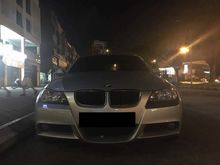 2010 BMW 320i 2.0 Sports Sedan