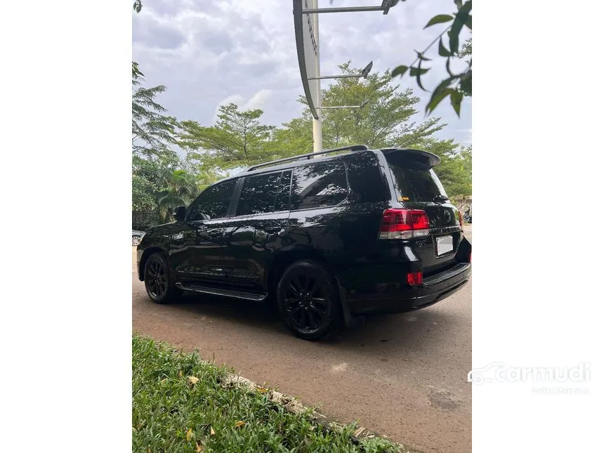 2017 Toyota Land Cruiser 200 VX-R SUV