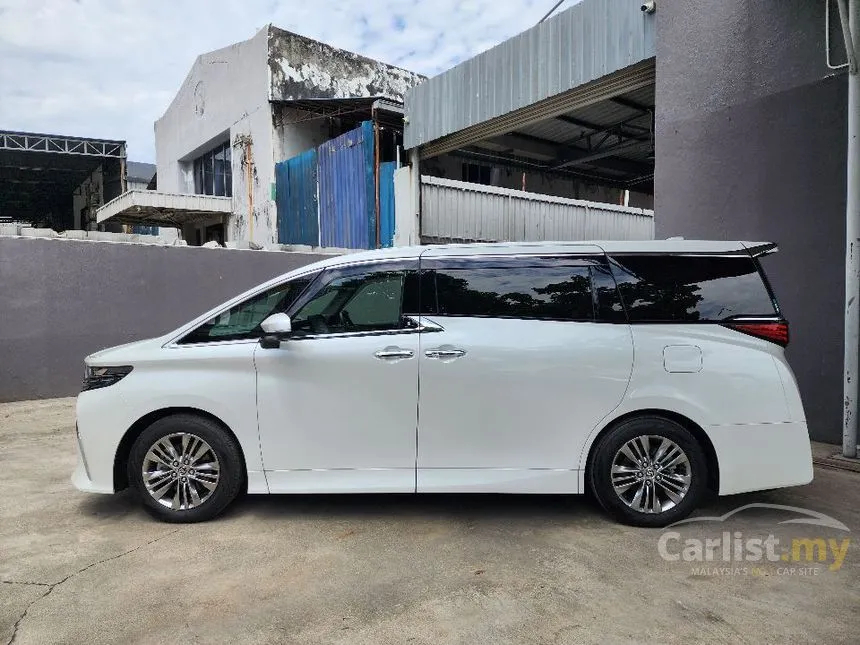 2024 Toyota Alphard Z 7-Seater MPV