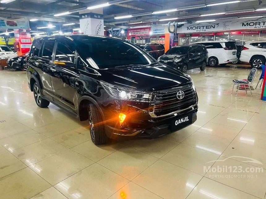 2022 Toyota Kijang Innova Venturer MPV