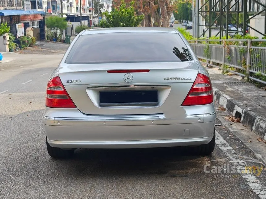 2006 Mercedes-Benz E200 Sedan
