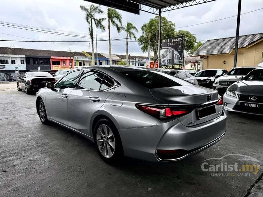 2019 Lexus ES 250 Luxury Sedan