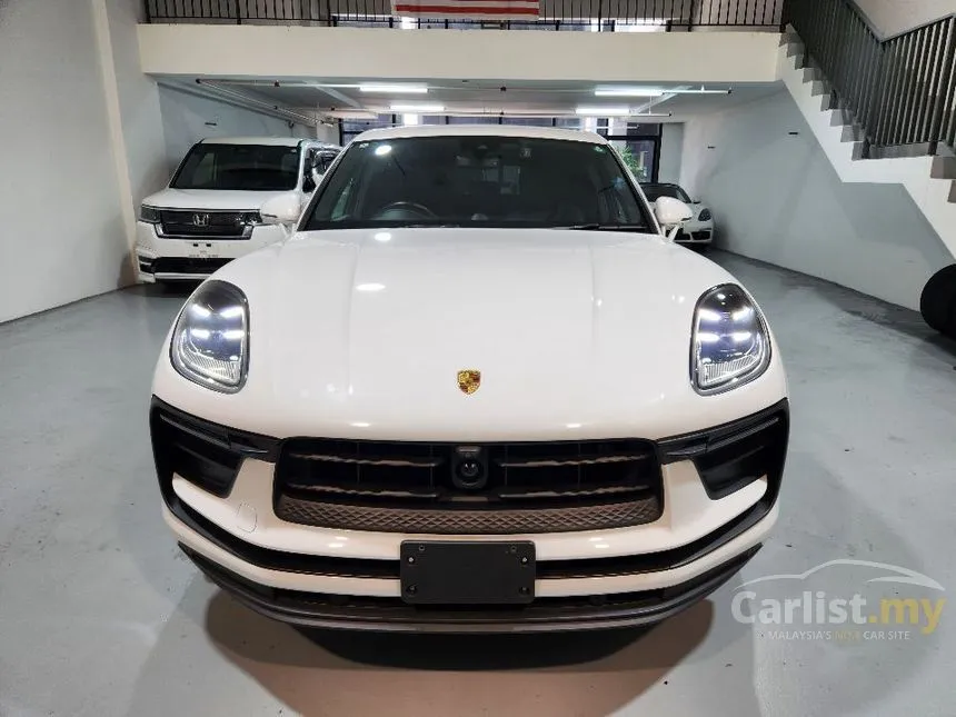 2022 Porsche Macan SUV
