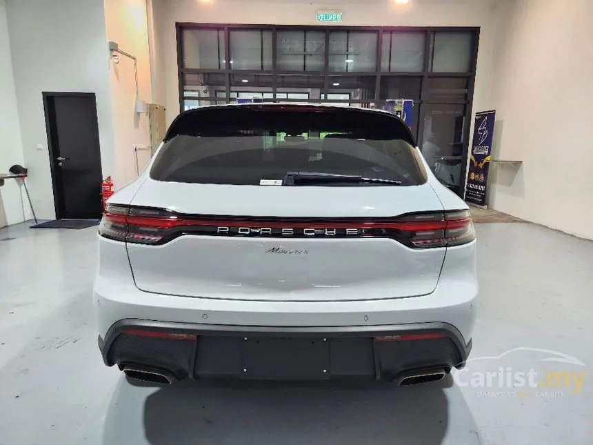 2022 Porsche Macan SUV