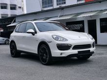 2011 Porsche Cayenne S Hybrid 3.0 with Panoramic Roof